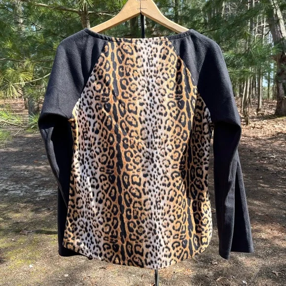 Betsey Johnson Fleece Leopard Print Top Sweater Size M Boho Glam Girly - Picture 8 of 11